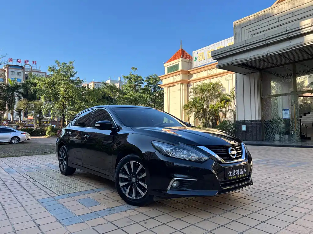 NISSAN TEANA 2018