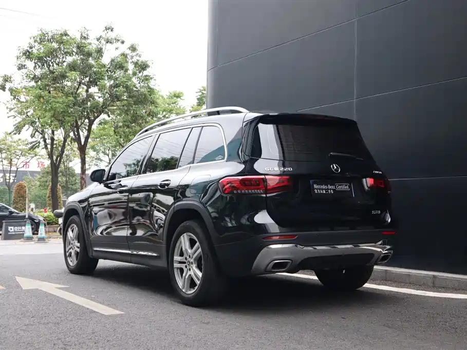 MERCEDES BENZ GLB 2023