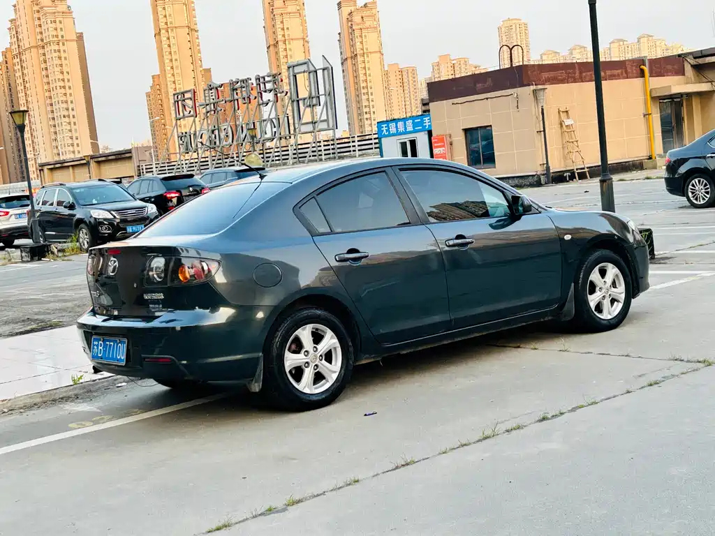 MAZDA 3 2012
