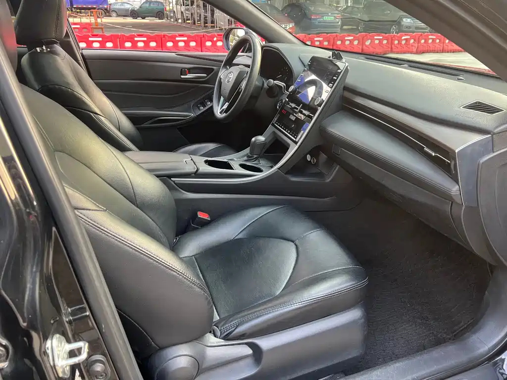 TOYOTA AVALON 2020