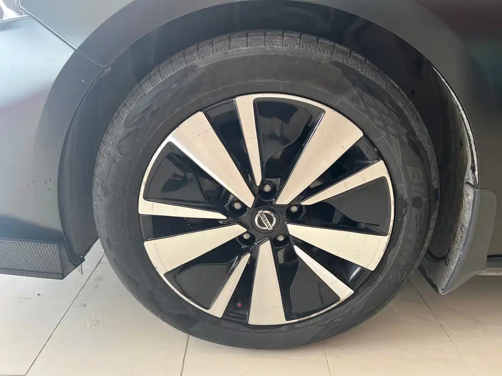 NISSAN TEANA 2020