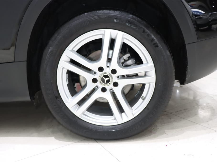 MERCEDES BENZ GLB 2022