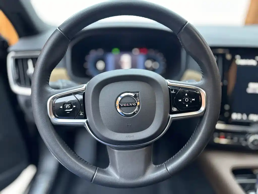 VOLVO S90 2022