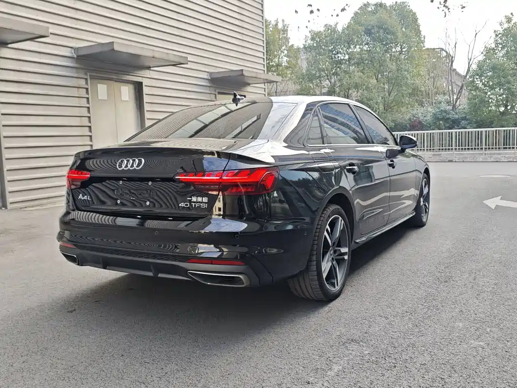 AUDI A4L 2022