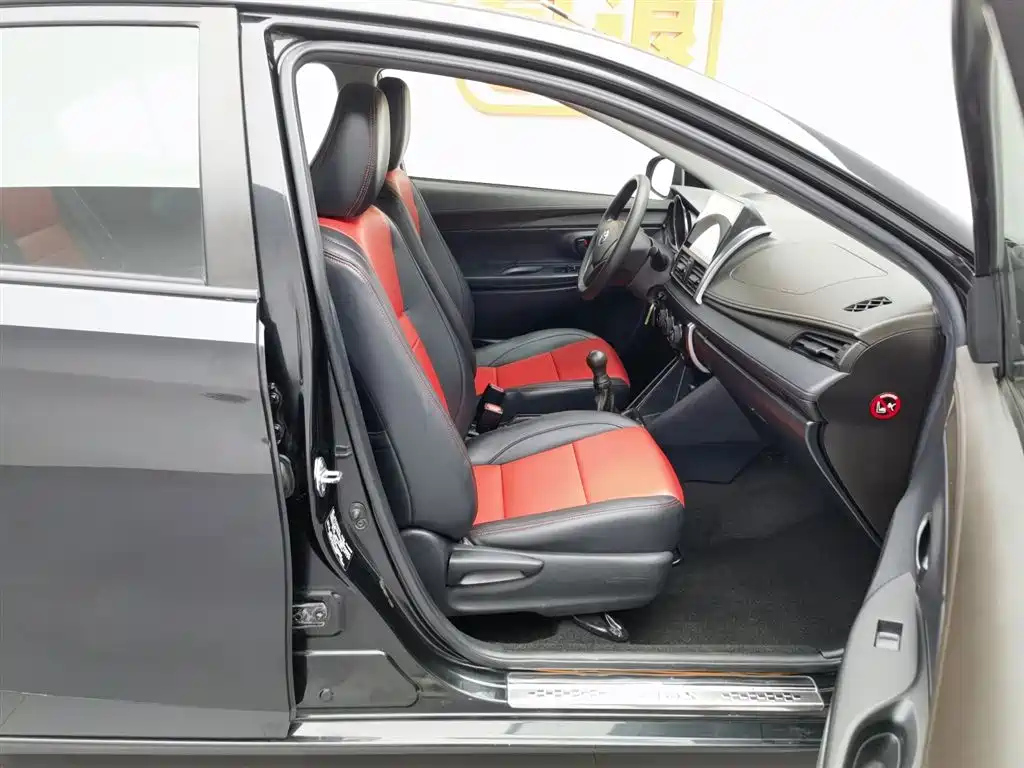 TOYOTA VIOS 2015
