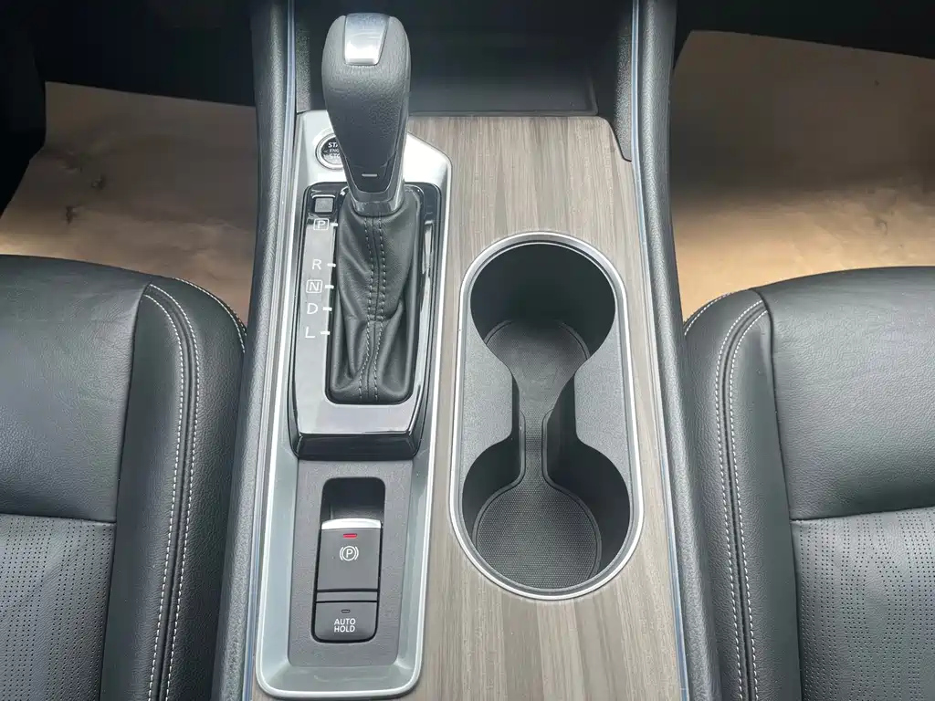 NISSAN TEANA 2021