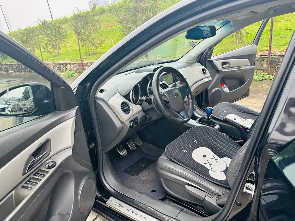 CHEVROLET CRUZE 2011