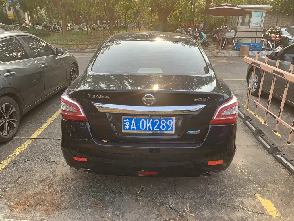 NISSAN TEANA 2016