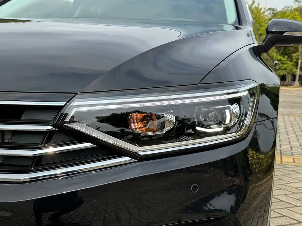 VOLKSWAGEN MAGOTAN 2022