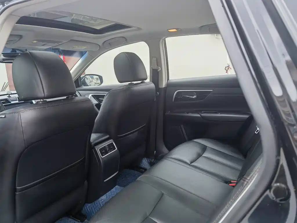 NISSAN TEANA 2018