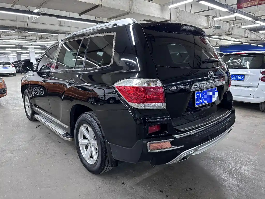 TOYOTA HIGHLANDER 2013