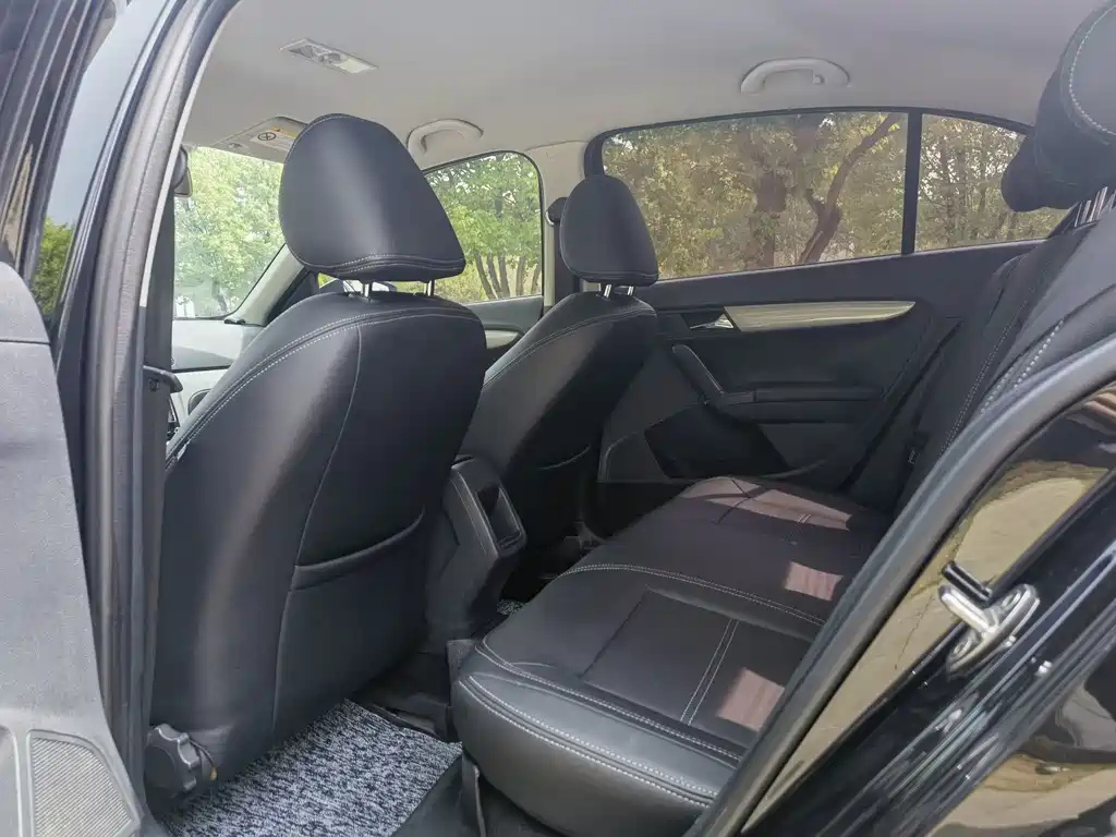 VOLKSWAGEN LAVIDA 2017