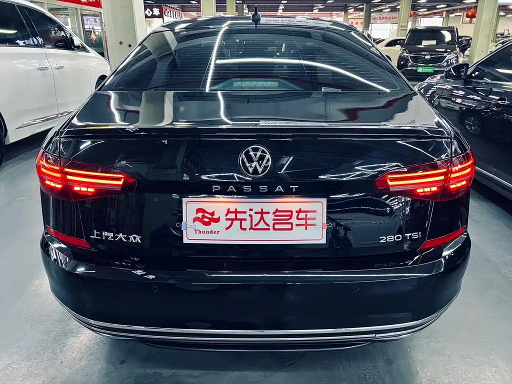 VOLKSWAGEN PASSAT 2020