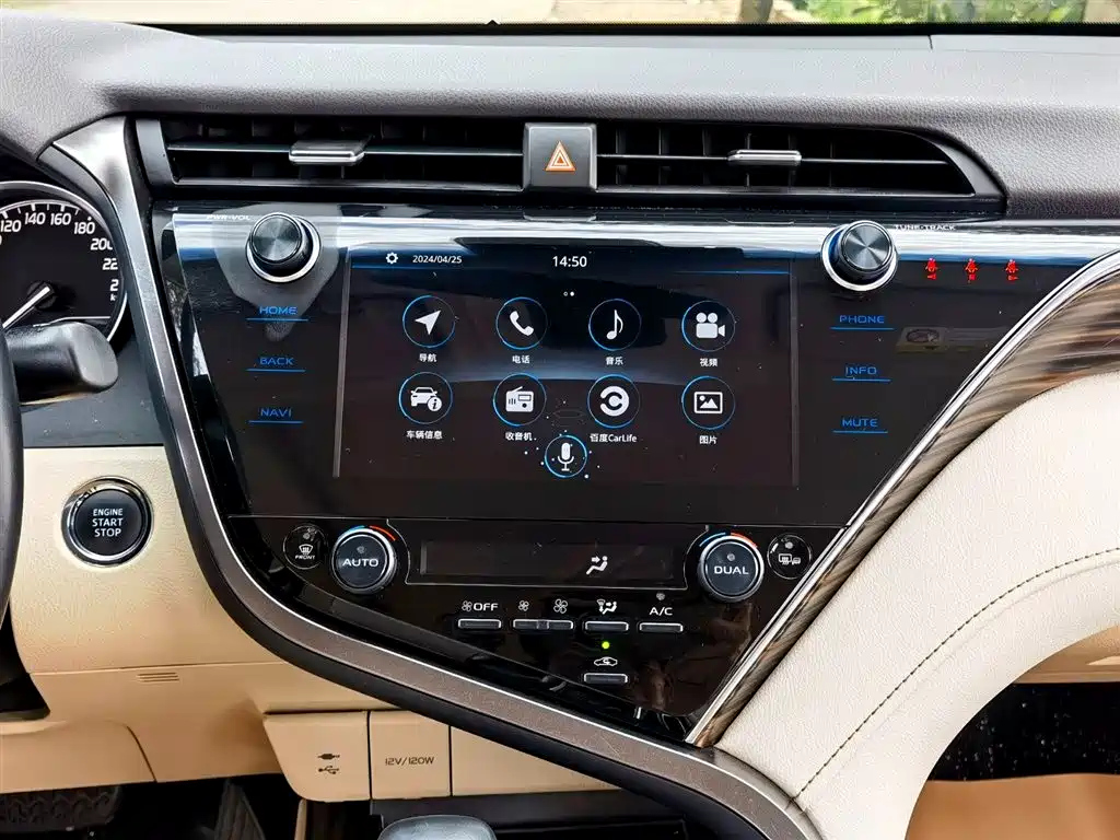 TOYOTA CAMRY 2019