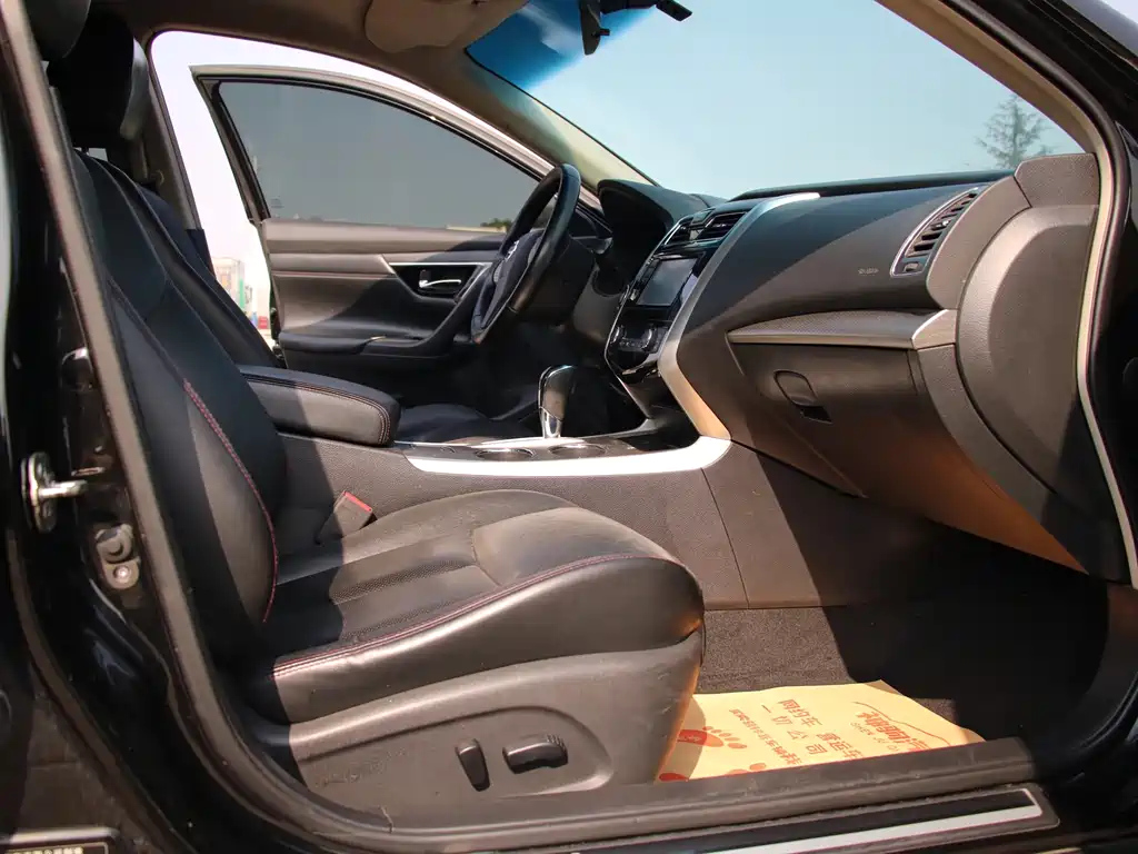 NISSAN TEANA 2018