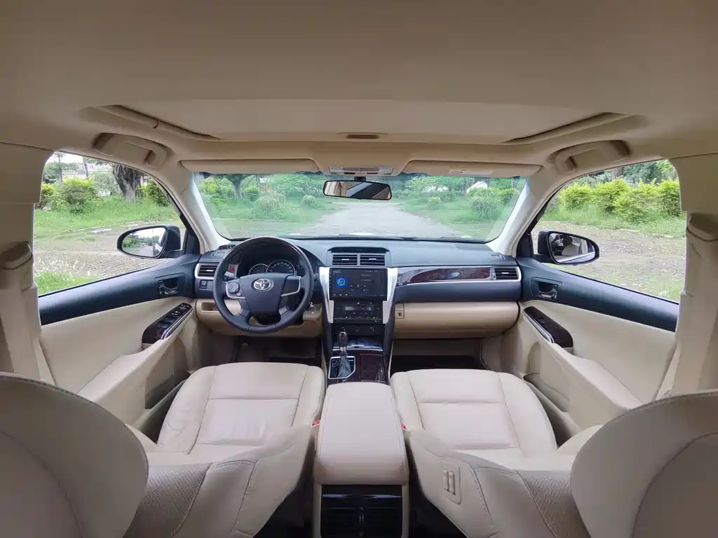 TOYOTA CAMRY 2016