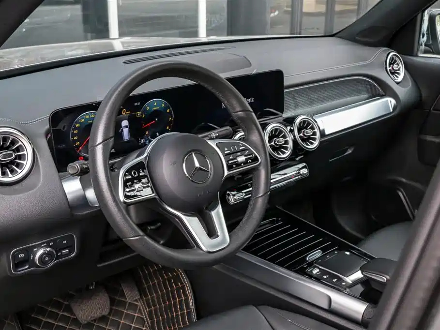MERCEDES BENZ GLB 2020