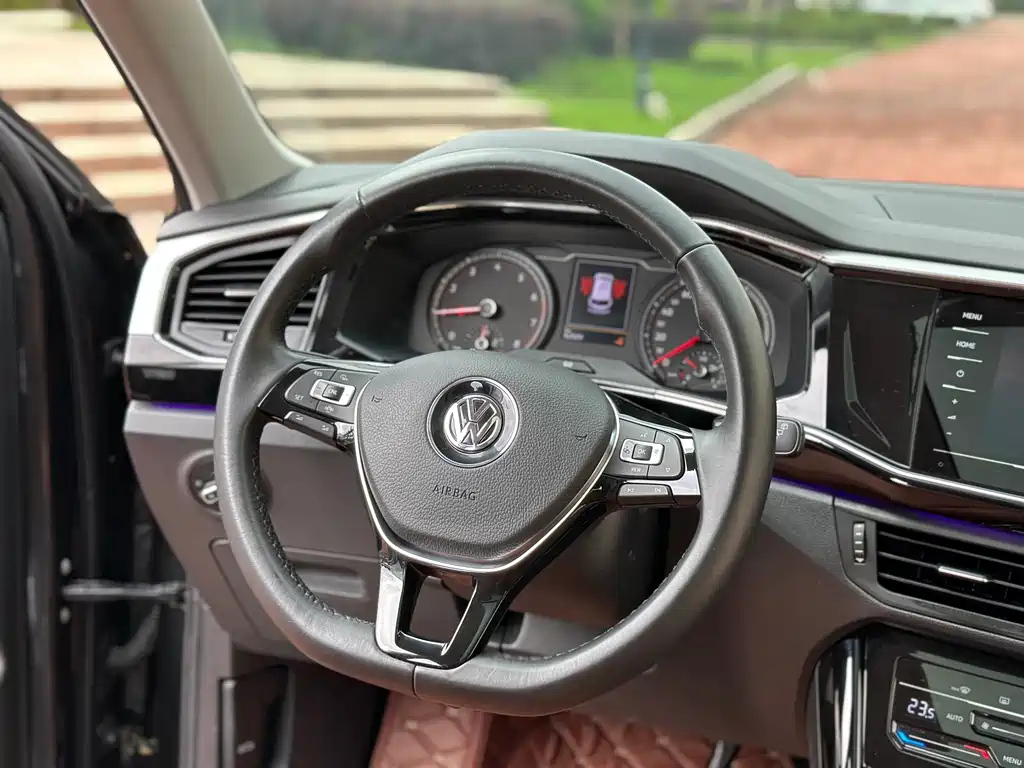 VOLKSWAGEN TAYRON 2020