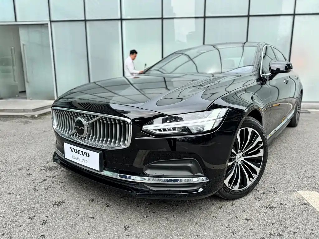 VOLVO S90 2022