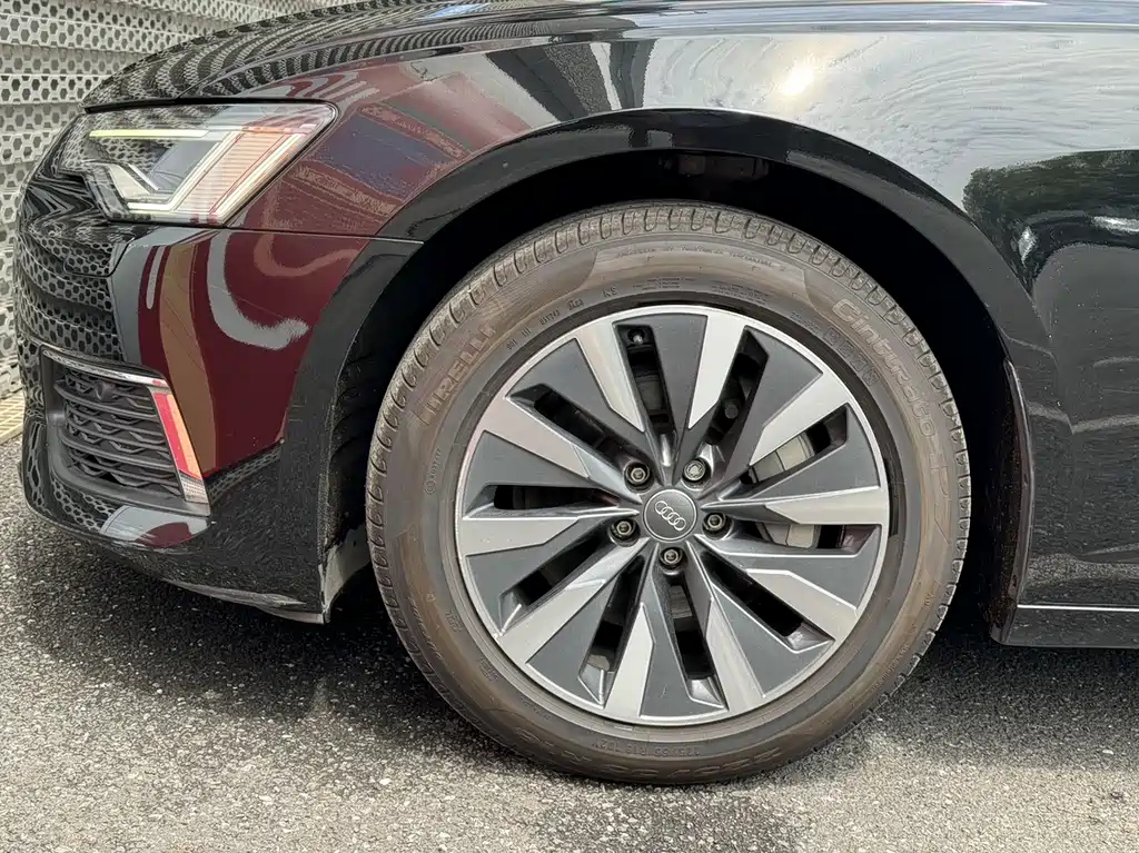 AUDI A6L 2021