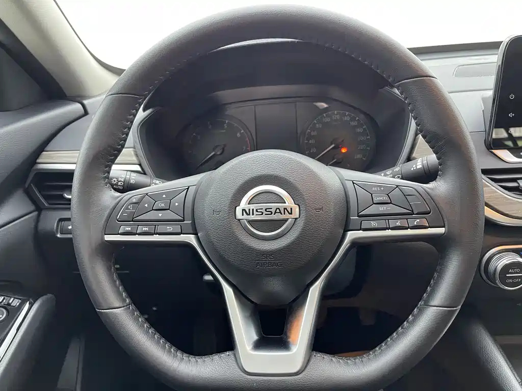 NISSAN TEANA 2021