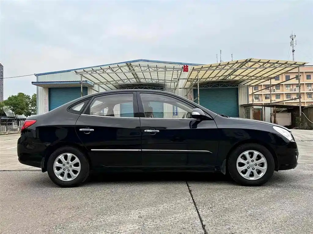 HYUNDAI CELESTA 2009