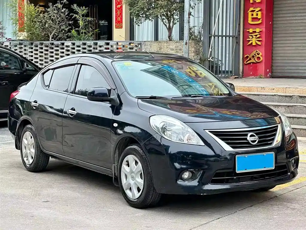NISSAN SUNNY 2012