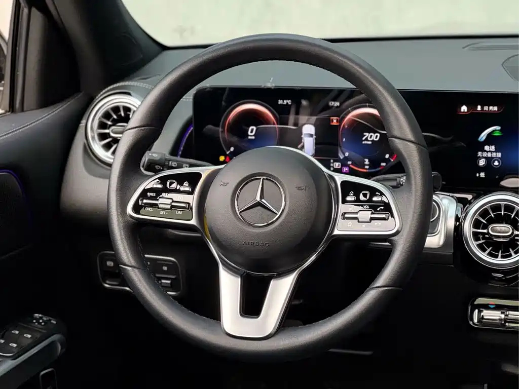 MERCEDES BENZ GLB 2022