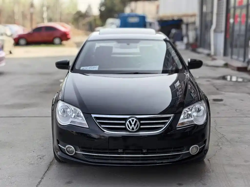 VOLKSWAGEN BORA 2012