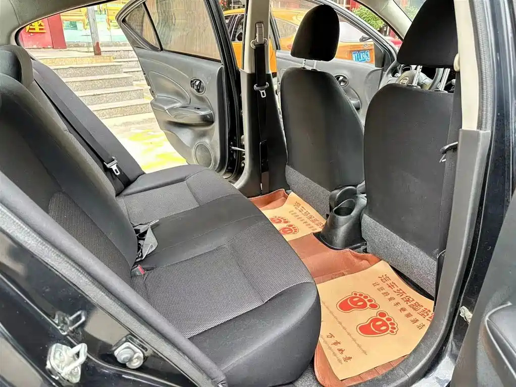 NISSAN SUNNY 2012