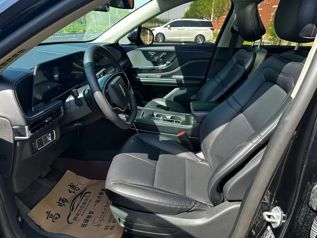 LINCOLN ADVENTURER 2024