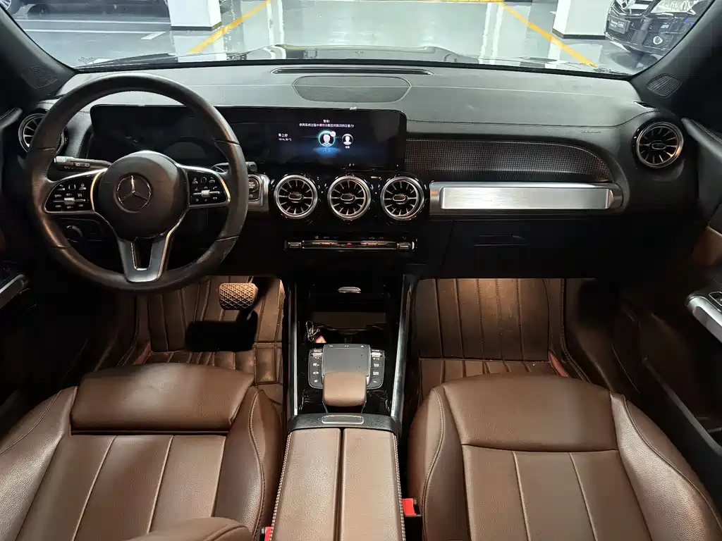 MERCEDES BENZ GLB 2023