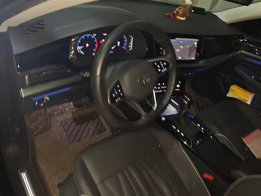 VOLKSWAGEN PASSAT 2022