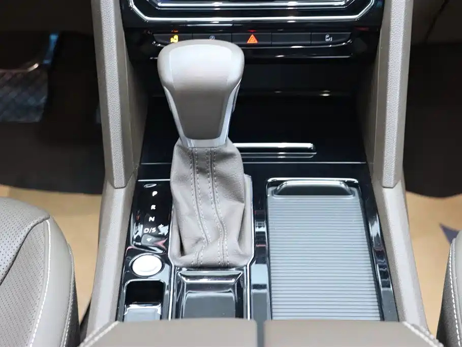 VOLKSWAGEN VILORAN 2020