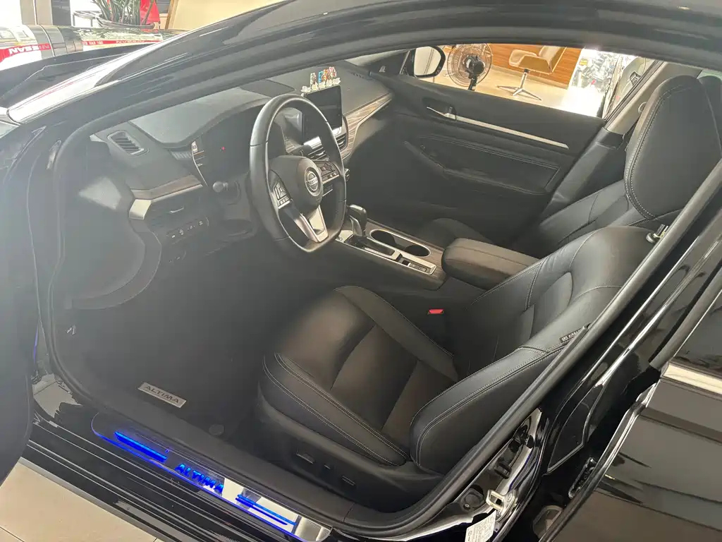 NISSAN TEANA 2022