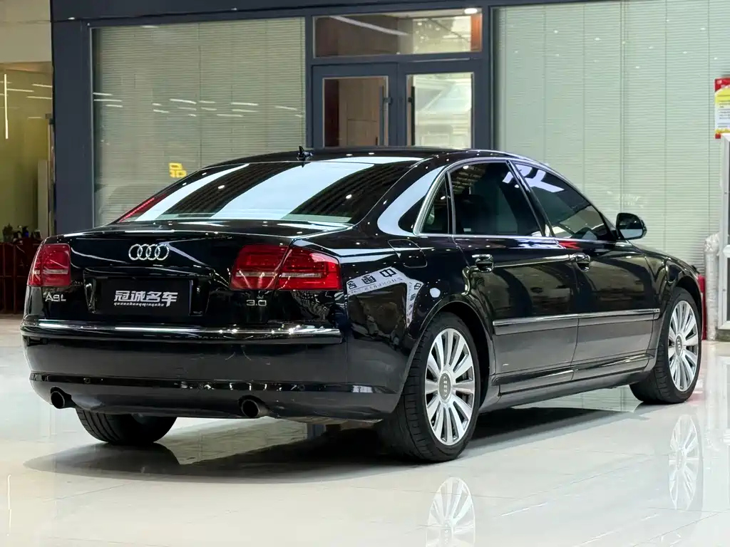 AUDI A8 2010