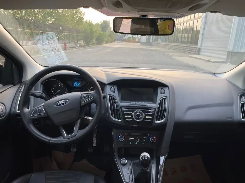 FORD FOCUS 2017