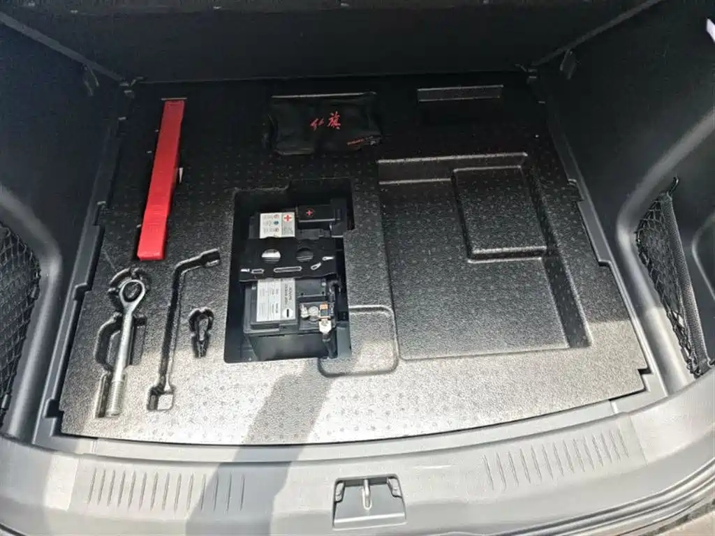 HONGQI HS3 PHEV 2024