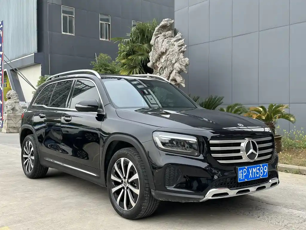 MERCEDES BENZ GLB 2024
