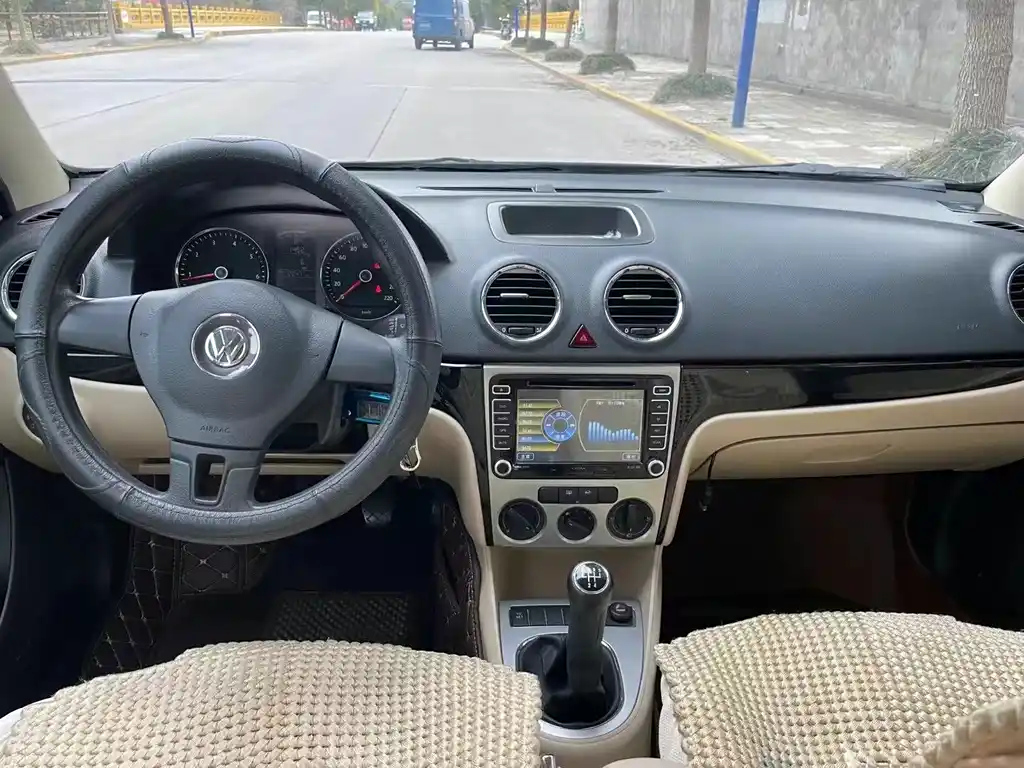 VOLKSWAGEN LAVIDA 2008