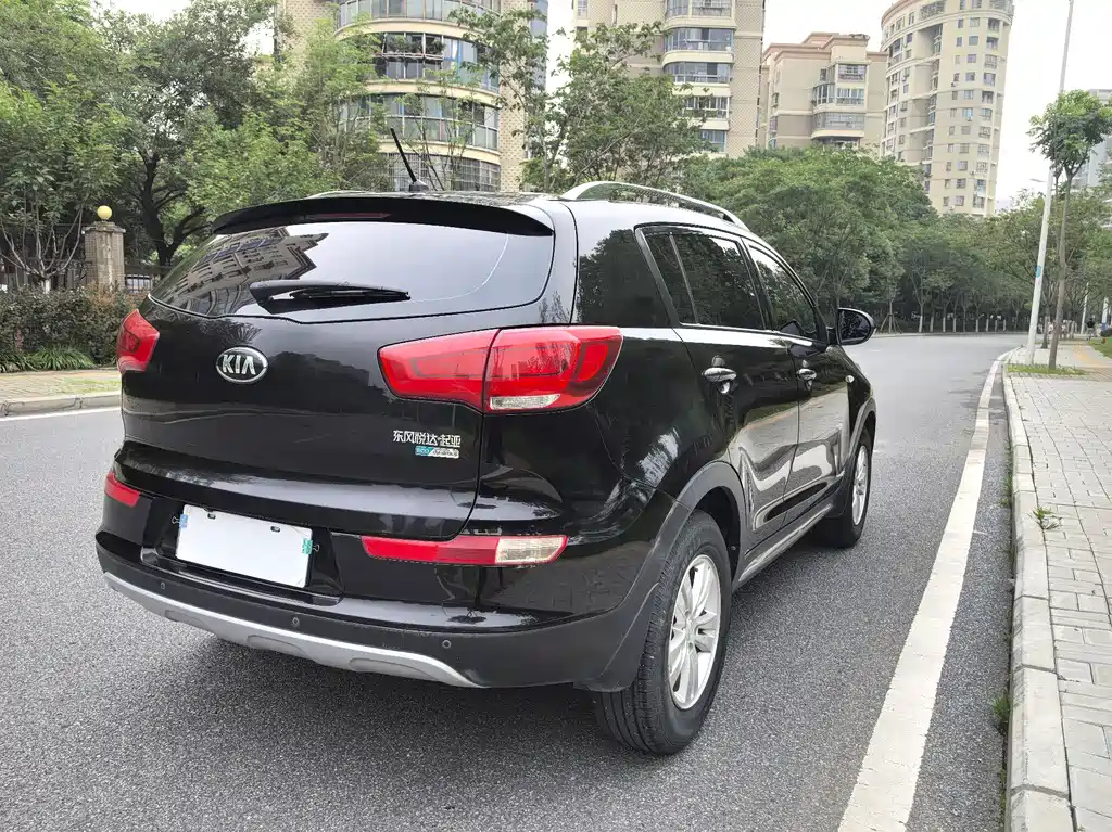 KIA SPORTAGE 2015