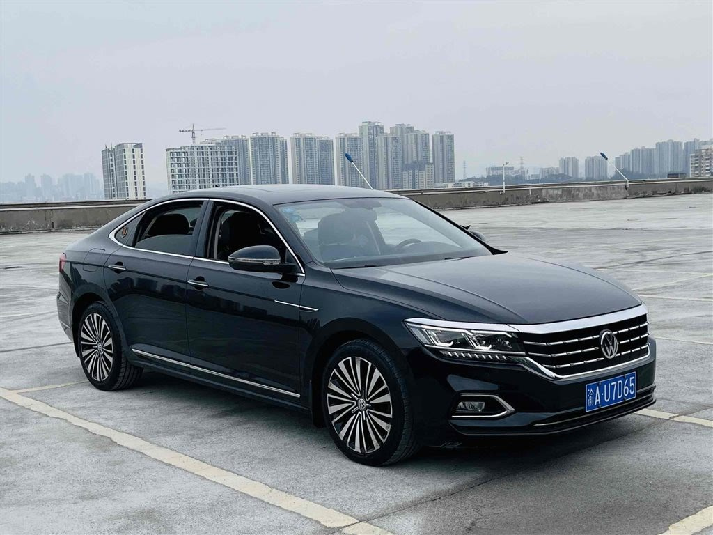 VOLKSWAGEN PASSAT 2019