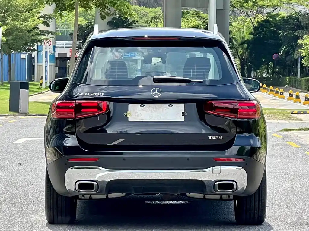 MERCEDES BENZ GLB 2024