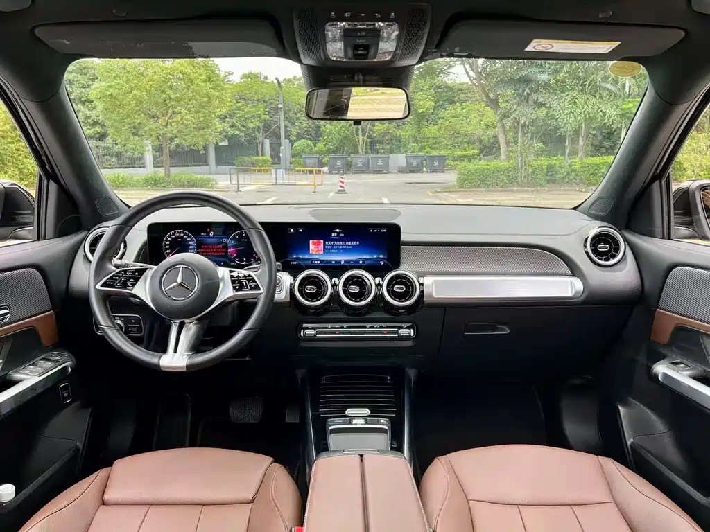 MERCEDES BENZ GLB 2024