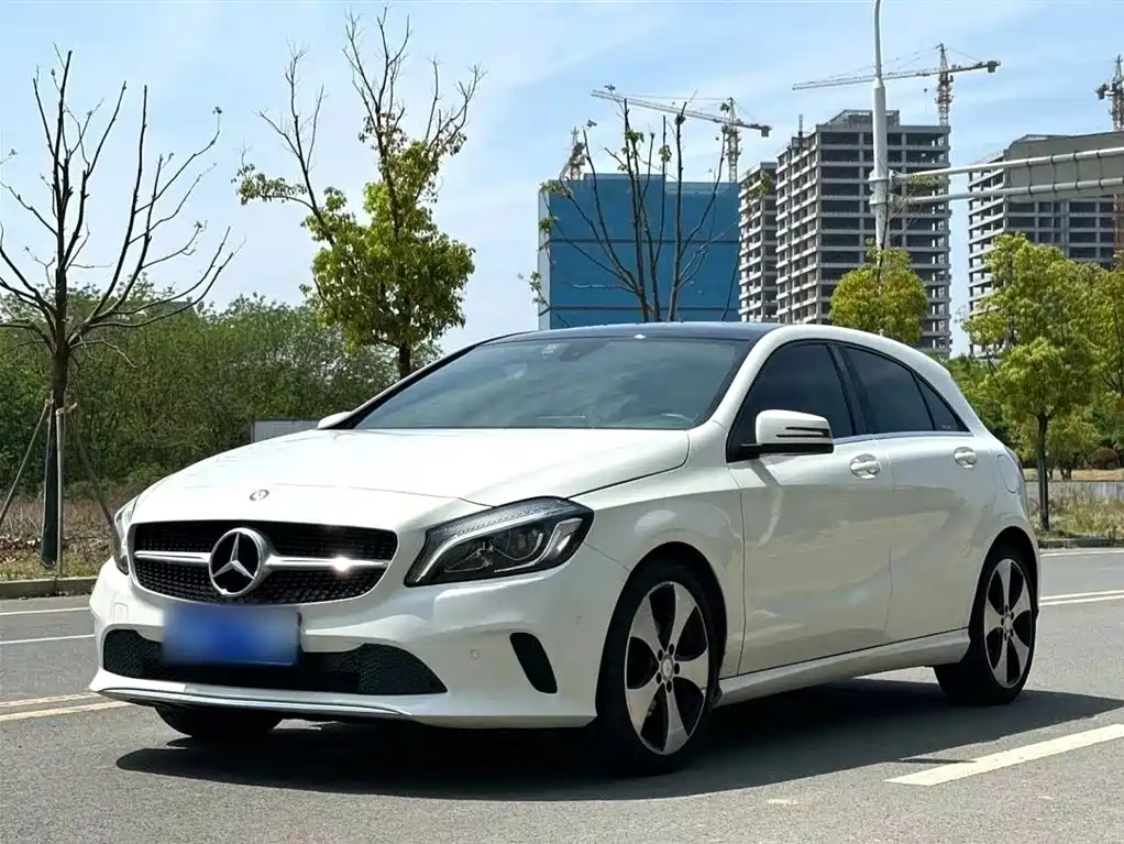 MERCEDES BENZ A-CLASS IMPORT 2017