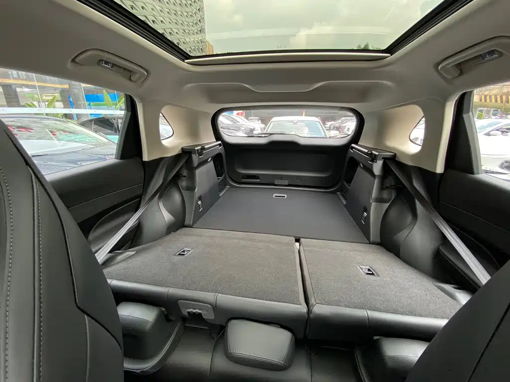 HONGQI HS3 PHEV 2024