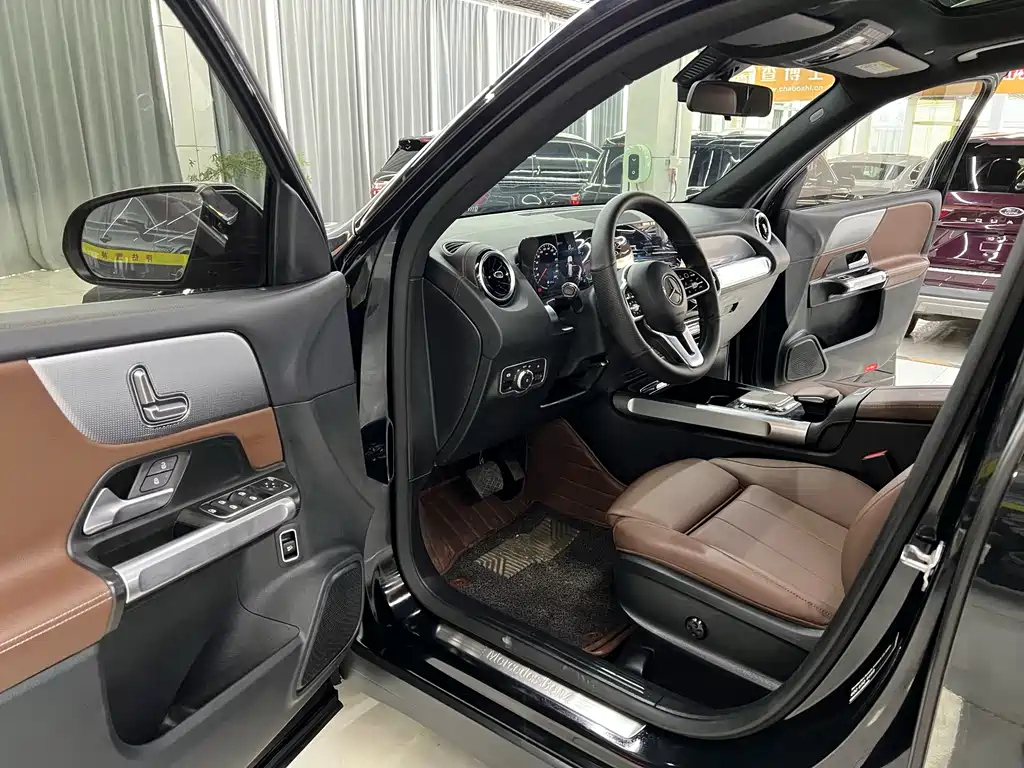 MERCEDES BENZ GLB 2021