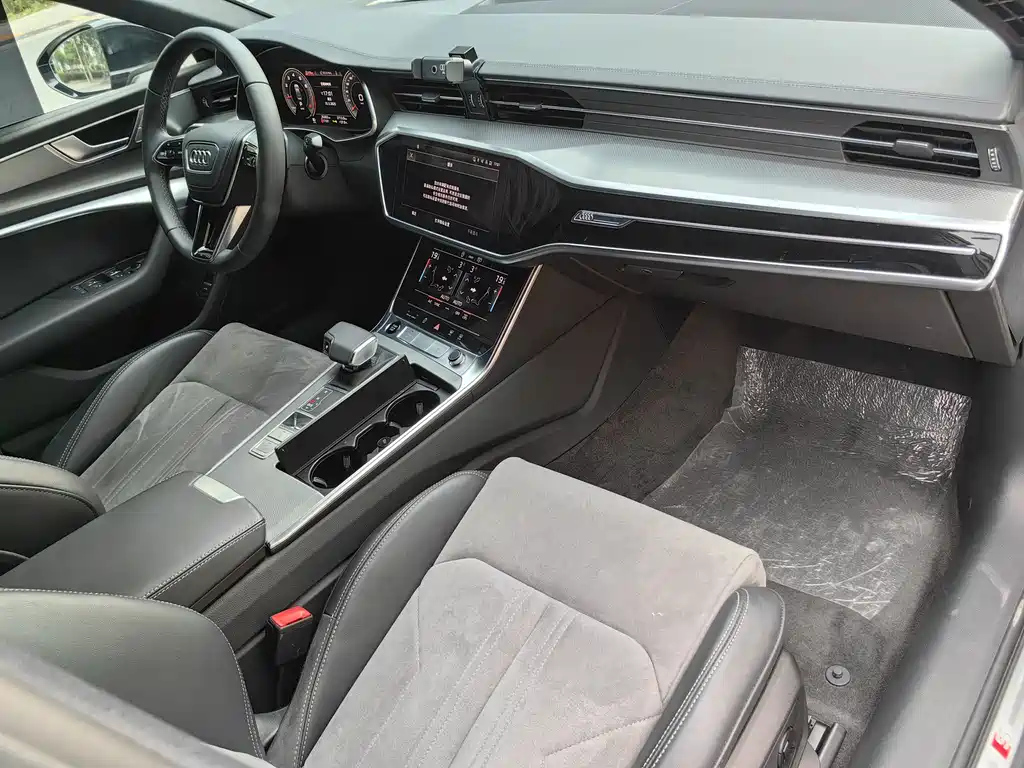 AUDI A6L 2023