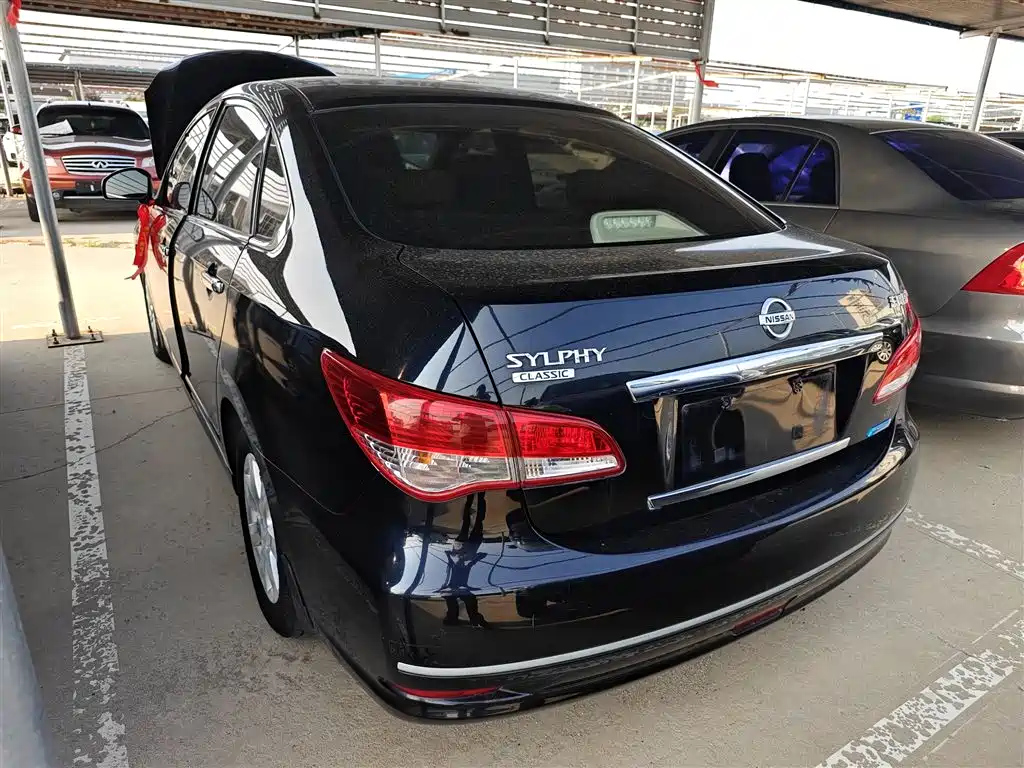 NISSAN SYLPHY 2012