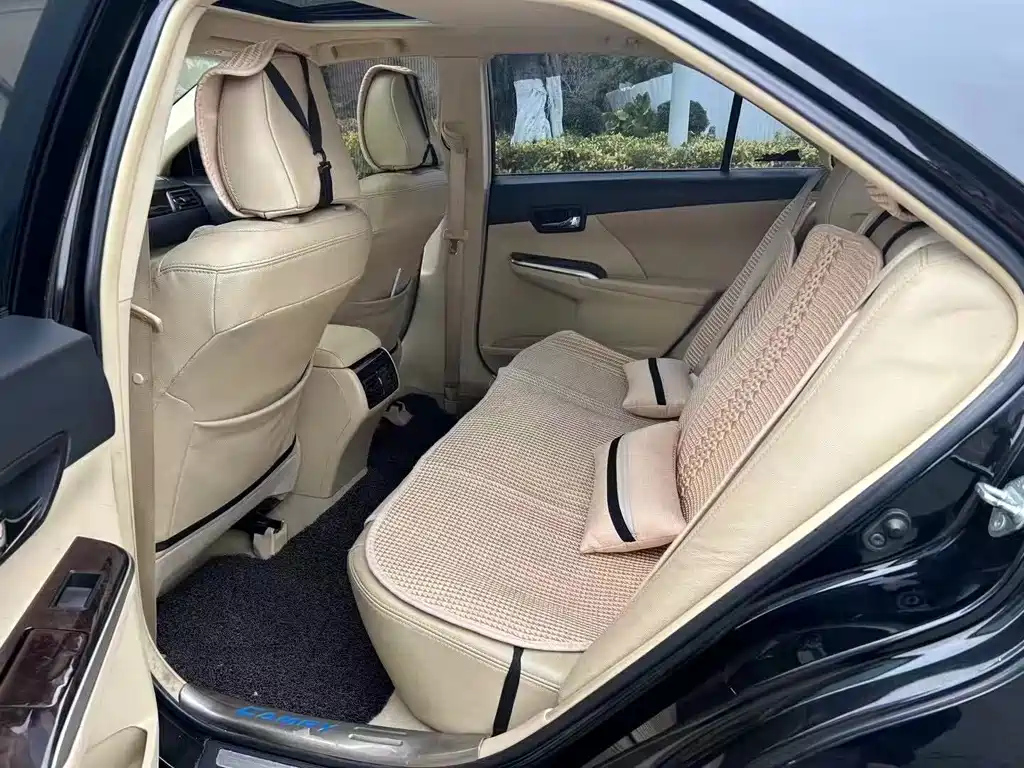 TOYOTA CAMRY 2015